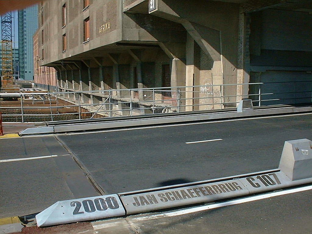 Jan Schaeferbrug (Brug 2000) - Pakhuis Afrika - Amsterdam
