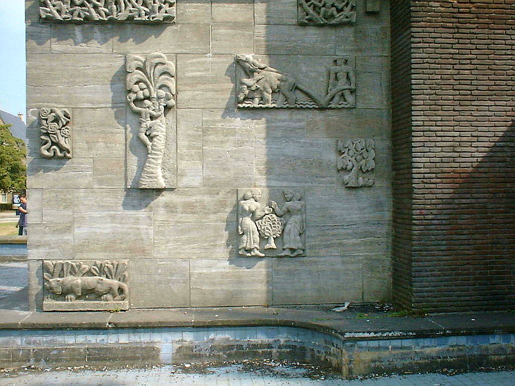 Monument Indie Nederland (vml. Van Heutsz Monument) - Amsterdam