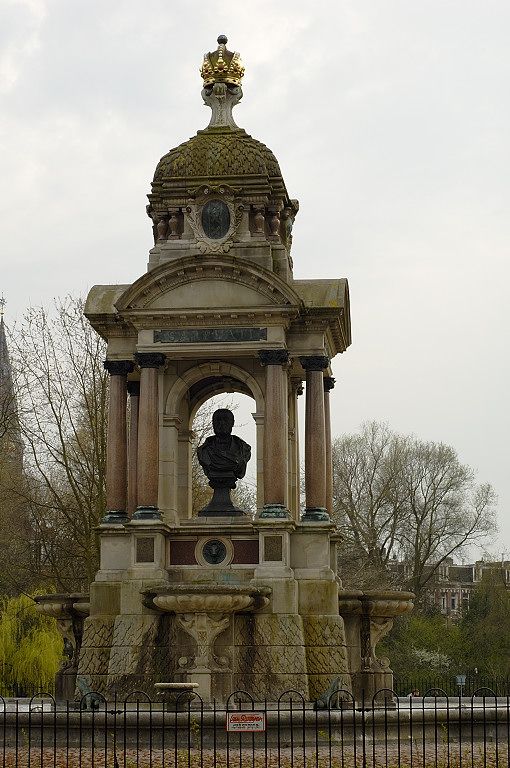 Monument Sarphati - Amsterdam