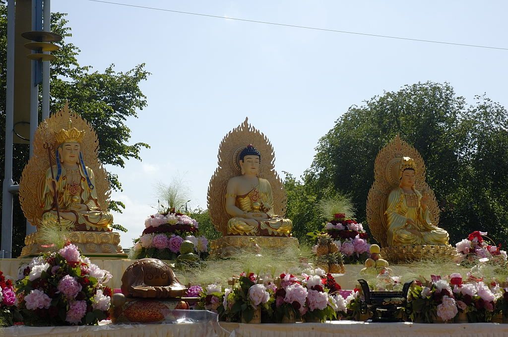 Nieuwmarkt - Viering Geboorte van Buddha - Amsterdam