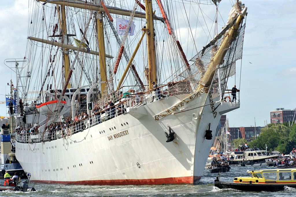 Sail 2010 - Dar Mlodziezy - Amsterdam