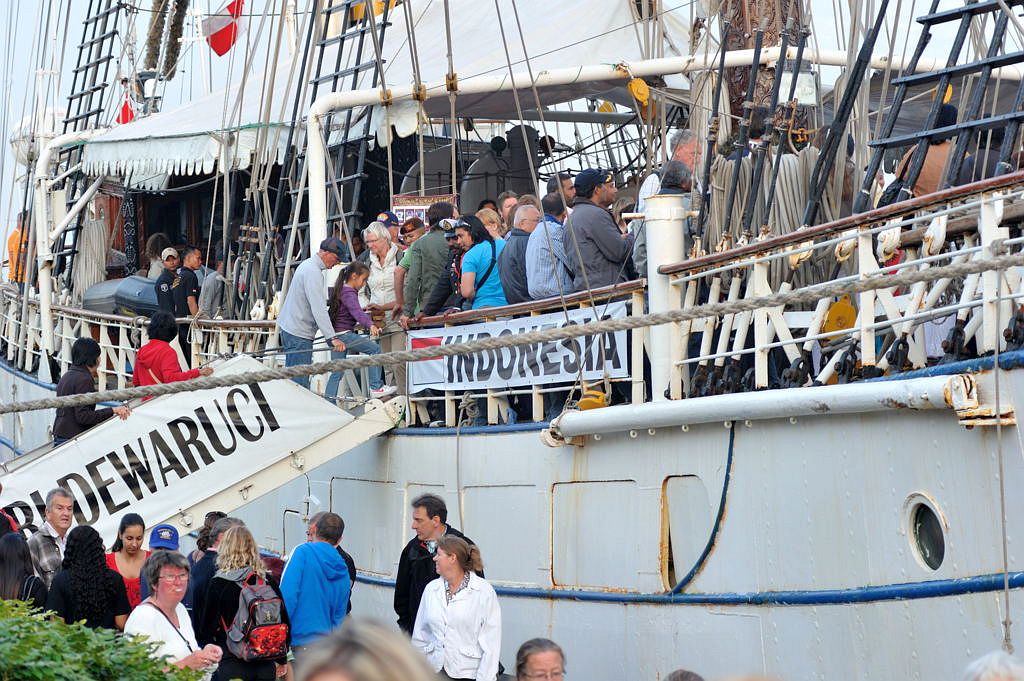 Sail 2010 - Dewaruci - Amsterdam