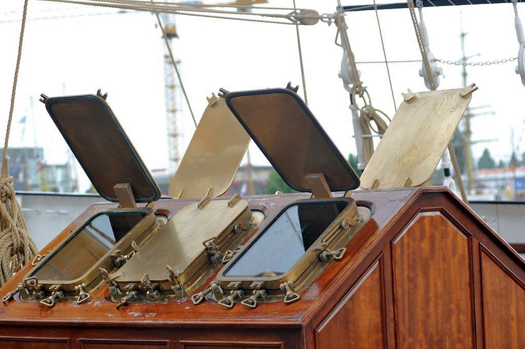 Sail 2010 - Santa Maria Manuela - Amsterdam