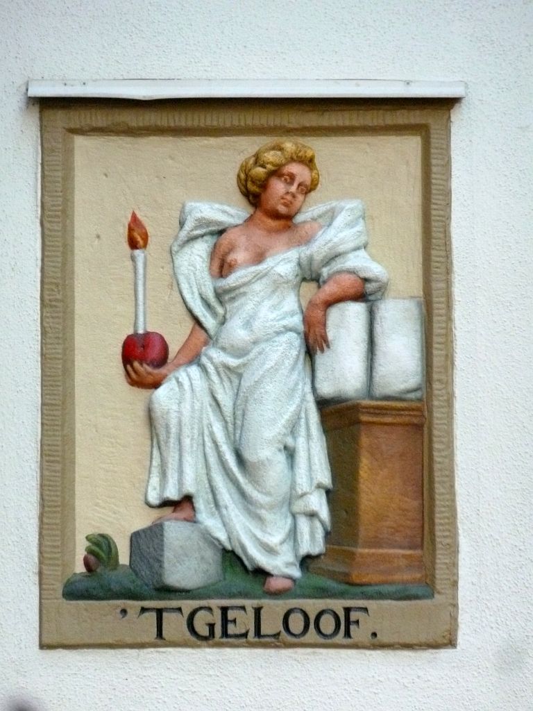 Begijnhof - Gevelsteenmuur - T Geloof - Amsterdam