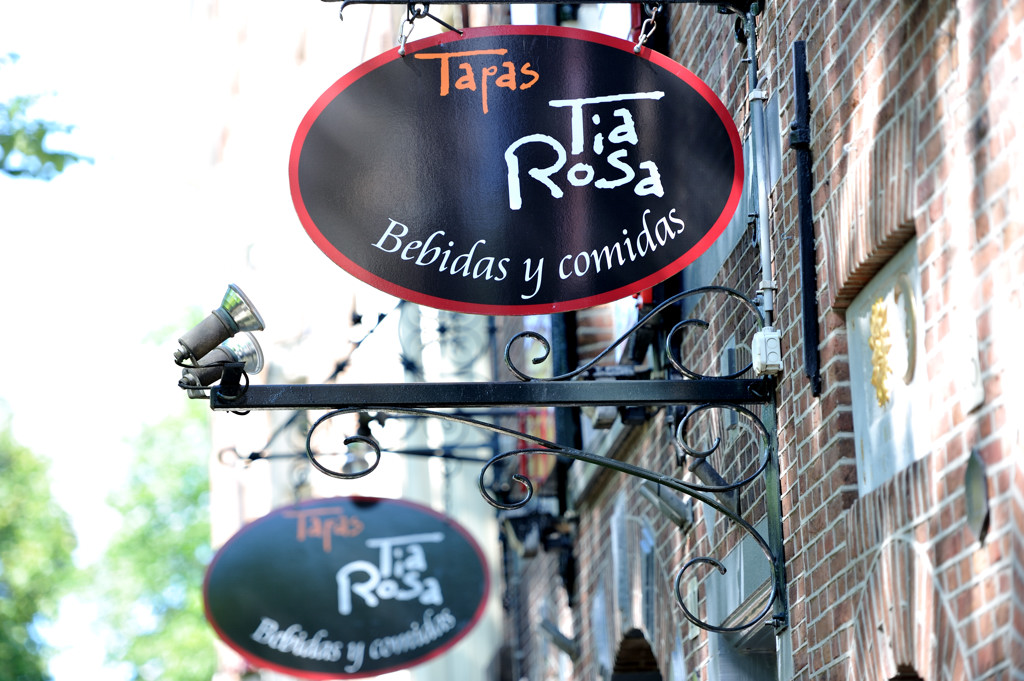 Reguliersgracht - De Zon -Tapas Tia Rosa - Amsterdam