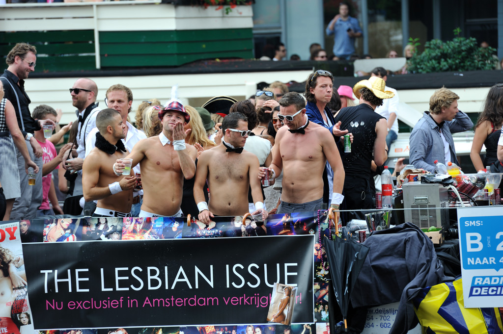 Canal Parade 2012 - Deelnemer Rumour Has It - Amsterdam