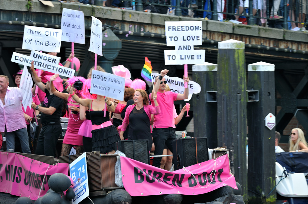 Canal Parade 2012 - Deelnemer Oost West Huis Uitgepest - Amsterdam