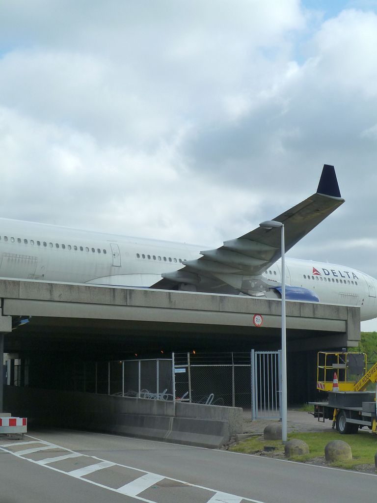 Schipholtunnel - N804NW Airbus A330-323X - Amsterdam