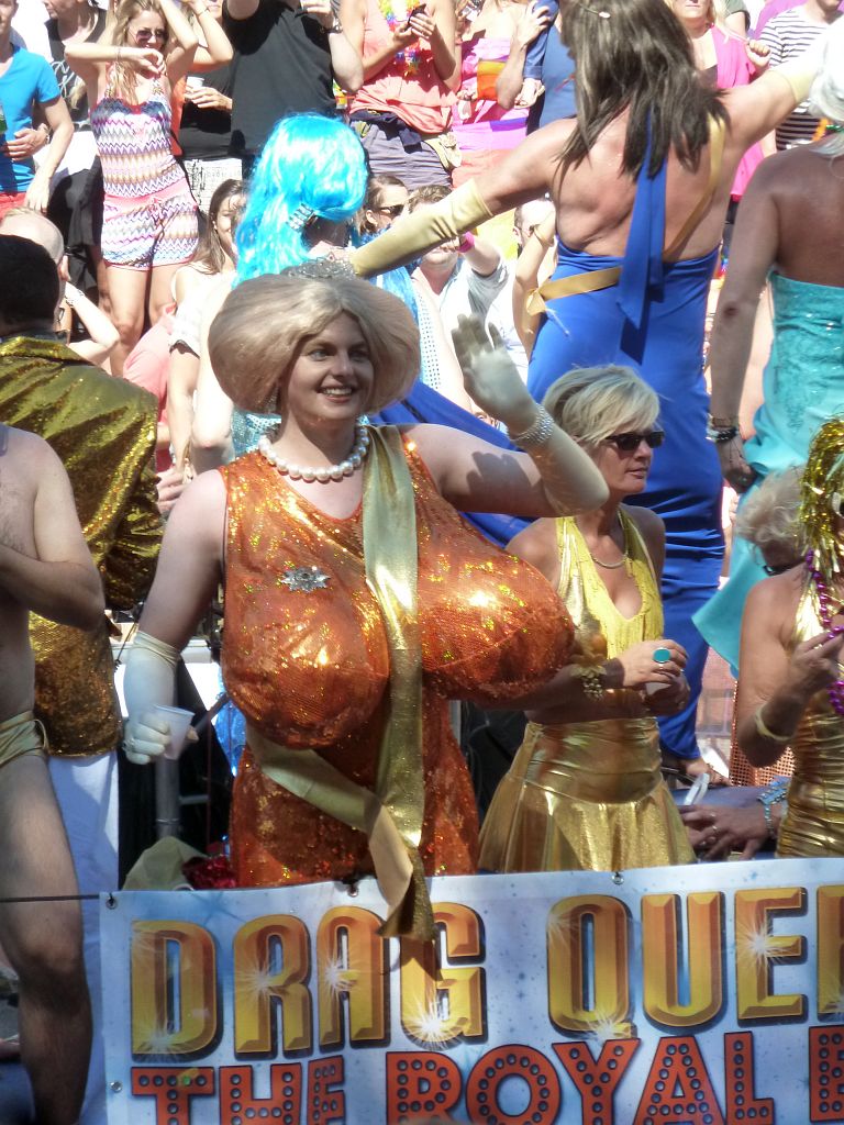 Canal Parade 2013 - Deelnemer Drag Queens United - Amsterdam