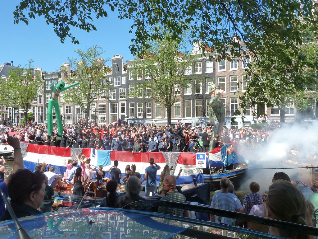 Canal Parade 2013 - Deelnemer Stichting Homoseksualiteit en Krijgsmacht - Amsterdam