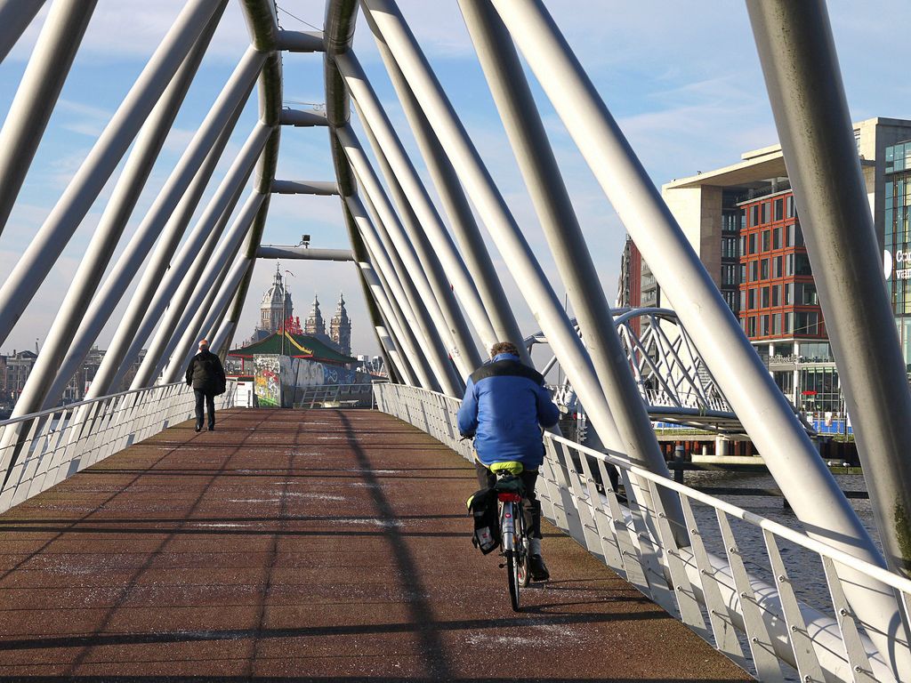 Mr. J.J. van der Veldebrug (Brug 1939) - Amsterdam