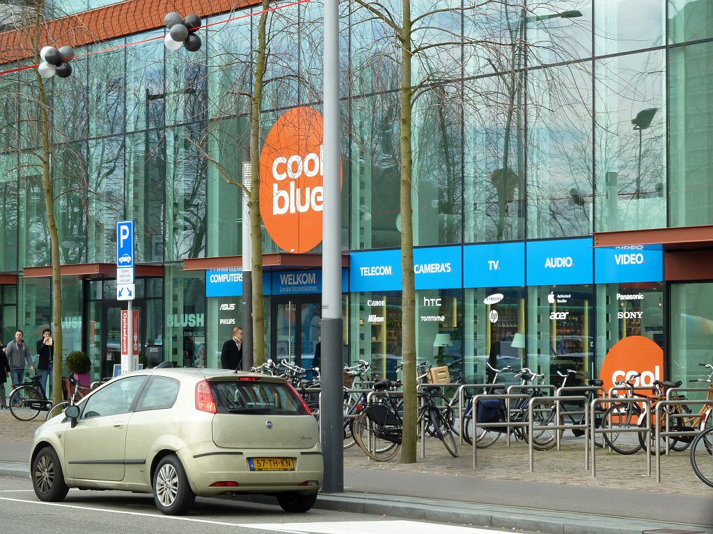 Gustav Mahlerlaan - Cool Blue - Amsterdam