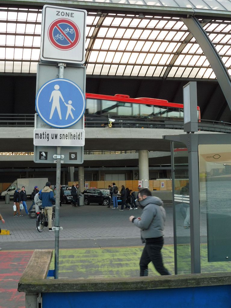 Centraal Station - De Ruijterkade - Amsterdam