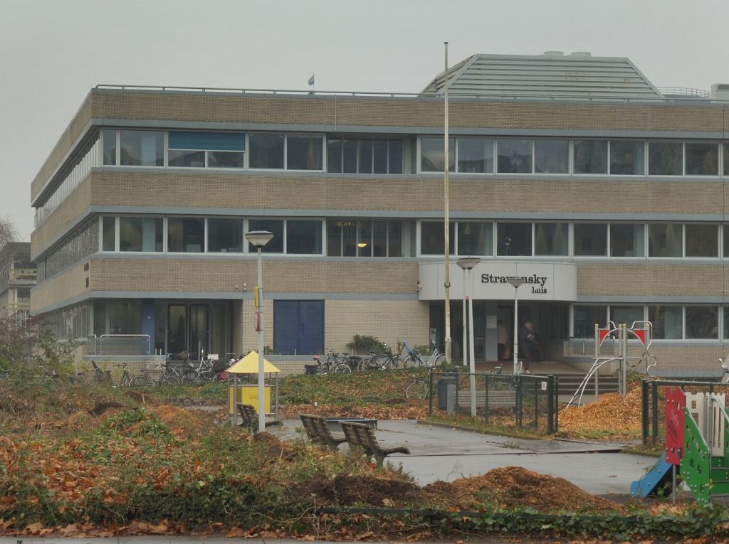 Fietsenstalling Vijfhoek - Aanleg en Strawinskyhuis - Amsterdam