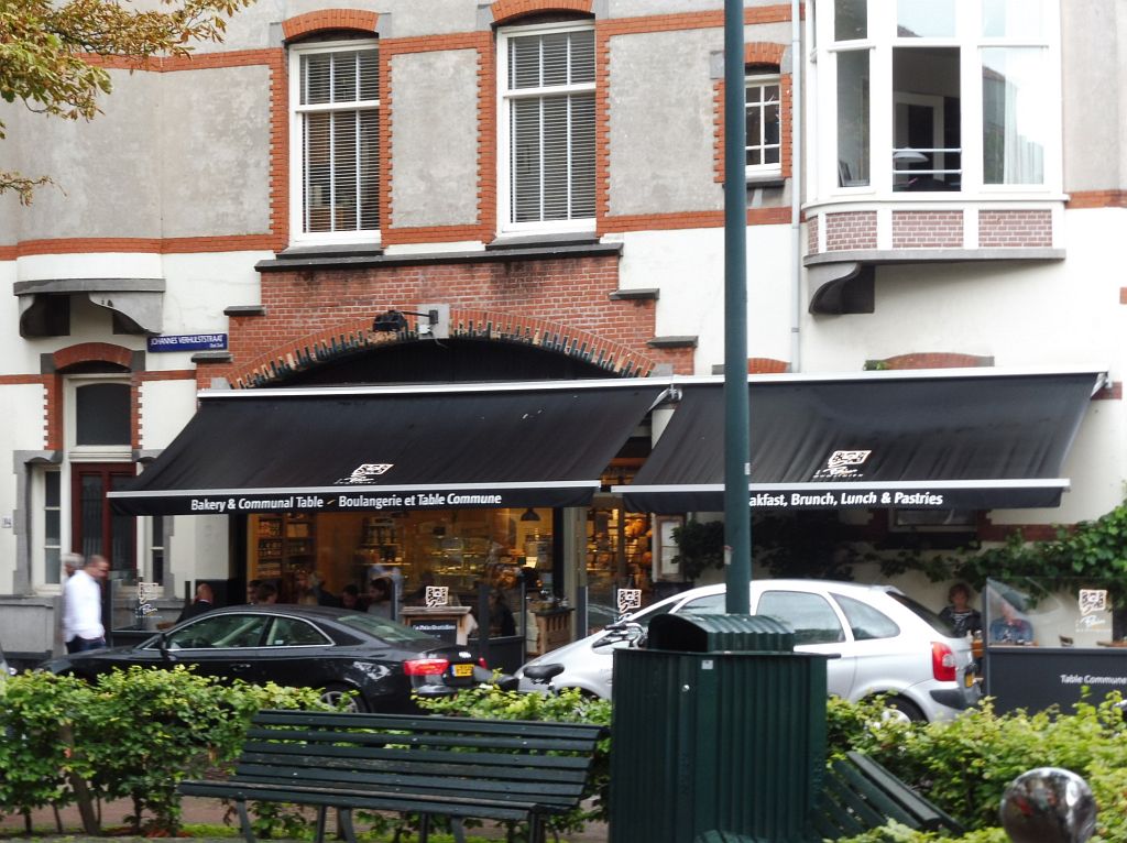 Johannes Verhulststraat - Le Pain Quotidien - Amsterdam