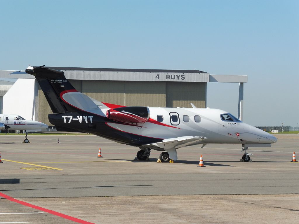 Platform Oost - T7-VYT Embraer Phenom 100 - Amsterdam