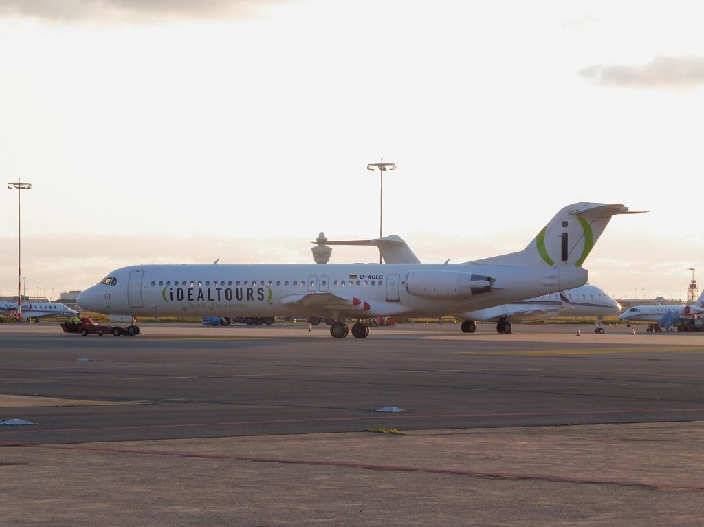 Platform Oost - D-AOLG Fokker 100 (F-28-0100) - Amsterdam