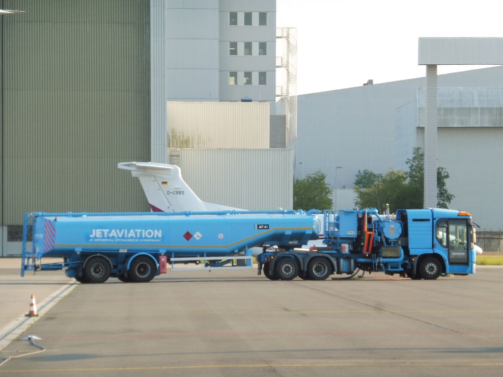 Platform Oost - D-CBBS Embraer EMB-505 Phenom 300 - Amsterdam