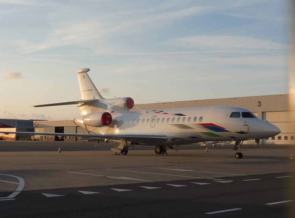 Platform Oost - D-AGBF Dassault Falcon 7X - Amsterdam