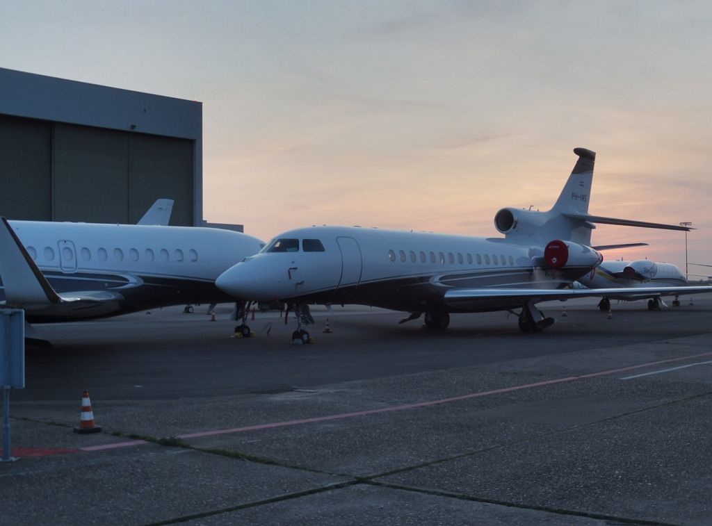 Platform Oost - PH-IWS Dassault Falcon 7X - Amsterdam