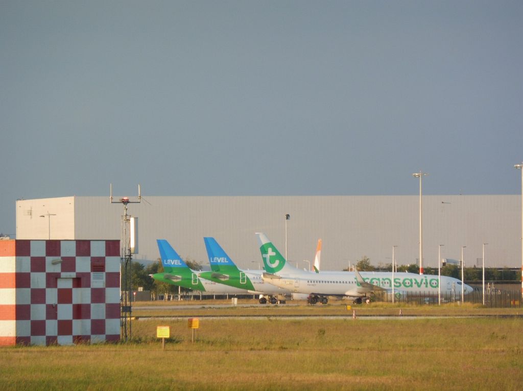 Platforms bij Hangar 10 Albert Plesman en Hangar 11 Jan Dellaert - Amsterdam